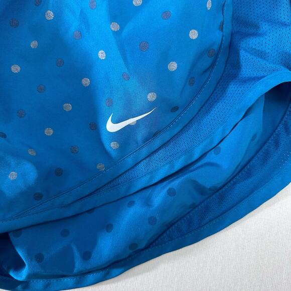 Nike Women’s Dry Fit Running shorts SZ M Blue Polka Dots - Picture 2 of 6